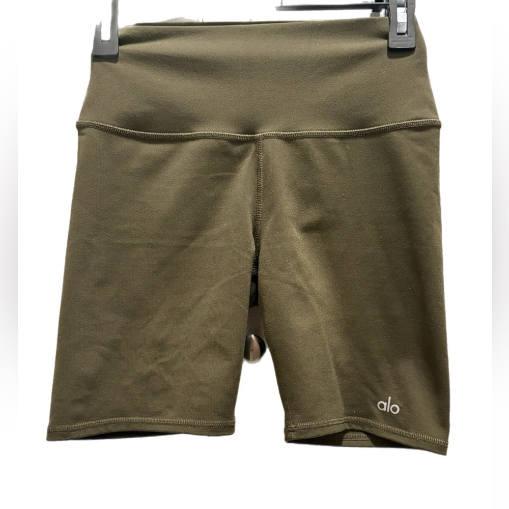 ALO Yoga Women's  Bike Shorts